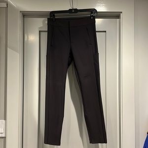 ATHLETA Stellar Trouser Size 4 in gray